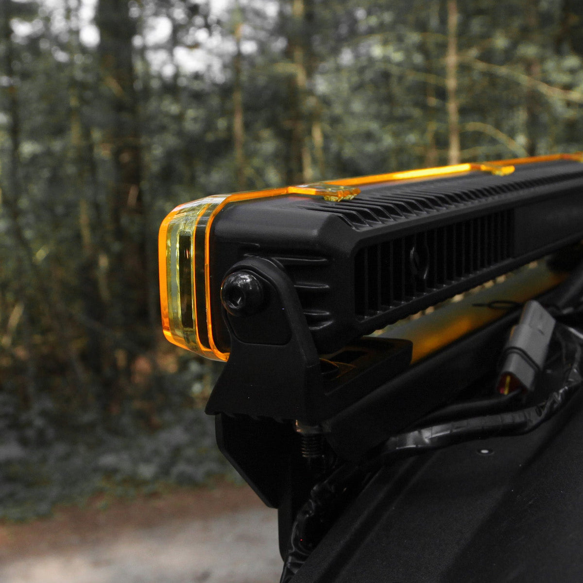 Explora 20" Light Bar Single Row With Dual-Color DRL – lifestyle (Vision X Lighting EX-LB18S) – photo 30