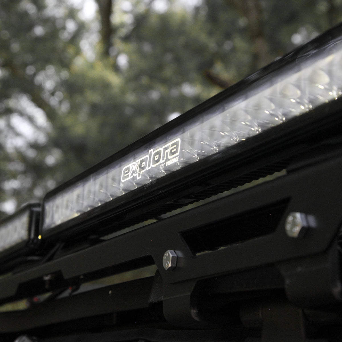 Explora 20" Light Bar Single Row With Dual-Color DRL – lifestyle (Vision X Lighting EX-LB18S) – photo 31